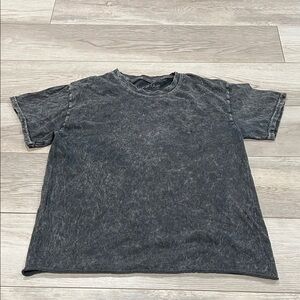 Charcoal Gray Short Sleeve Tee! Cute and comfortable